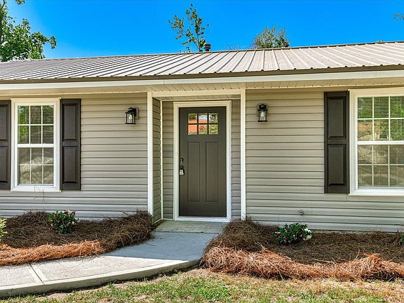 4th image of 4042 Fairfax Street
