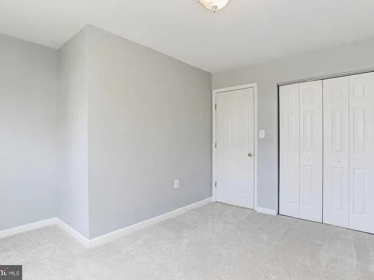 2 New Market Ct — Photo 9