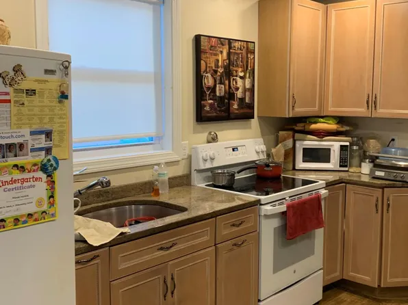 600 Pleasant St, Stoughton, MA 02072