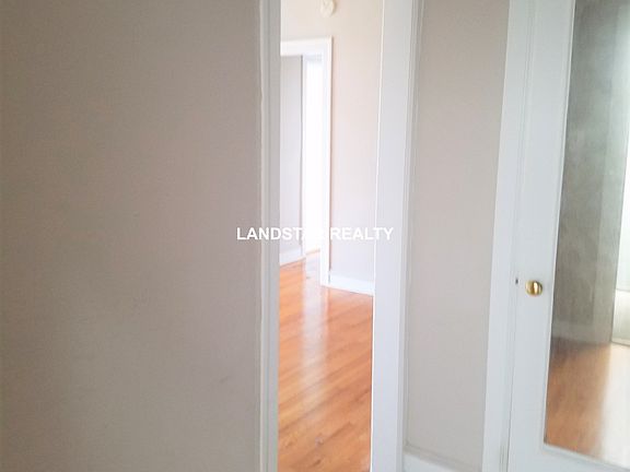 3rd image of 1371 W Estes Ave APT 3C