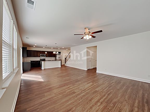 5th image of 4511 Tarpon Dr
