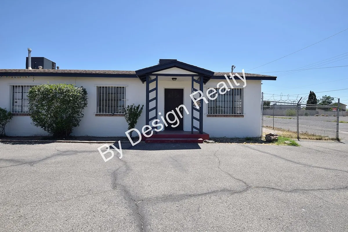 Building Photo - 143 W Flores St