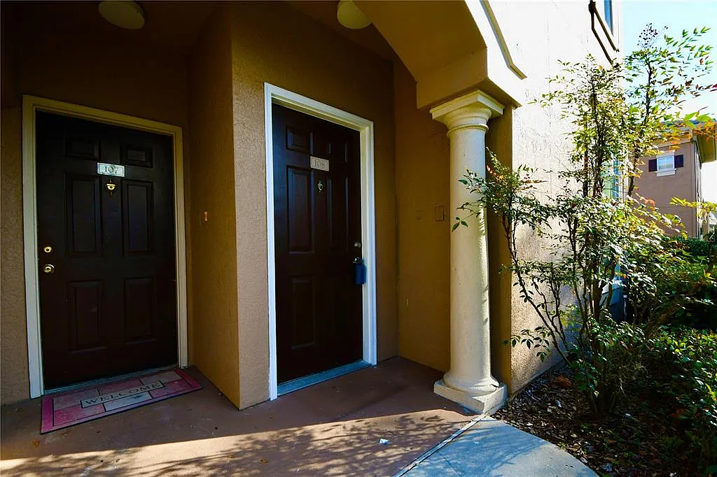 3 bed, 2.0 bath, 1491 sqft, $2,100 — Photo 4