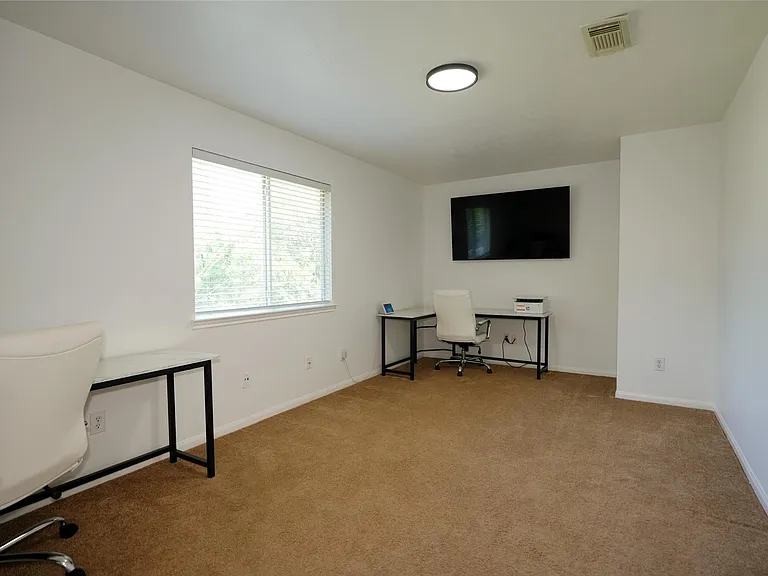 19202 Dickson Park Dr — Photo 12
