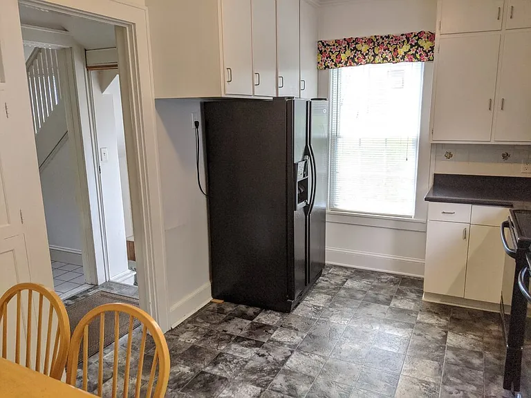52 Clayton Ave — Photo 8