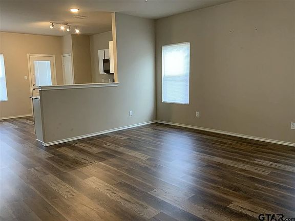 5th image of 19451 Big Valley Dr