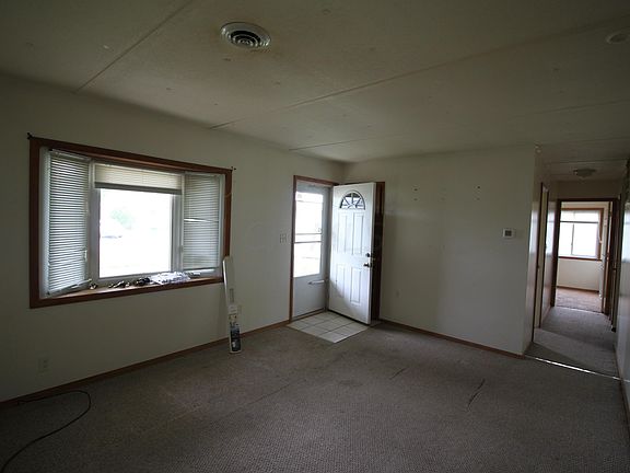 4th image of 1190 Fairwood Ave