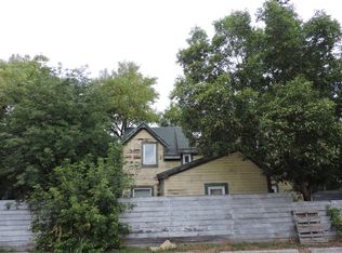 10004 104th St, Fort Saskatchewan, AB T8L 2E9