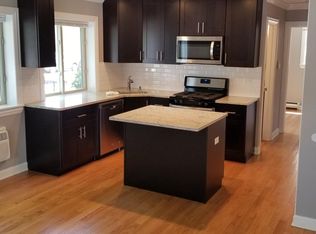 2425 W Bryn Mawr Ave #3A, Chicago, IL 60659