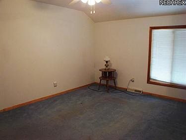 3rd image of 729 Radford Dr