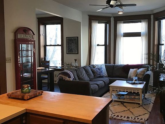 4th image of 909 W Dakin St #9896475