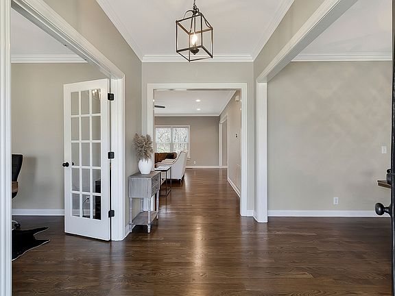 5th image of 4070 Oxford Glen Dr