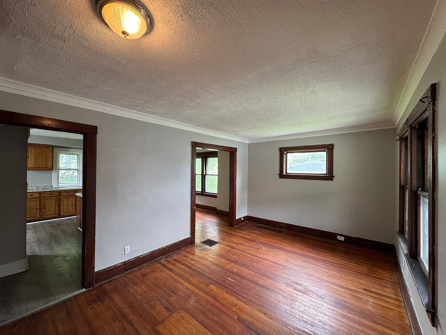 3 bed, 1116 sqft, $1,450 — Photo 4