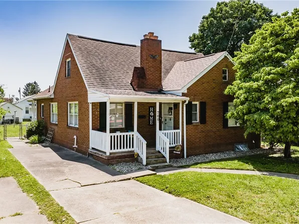 700 37th St, Vienna, WV 26105