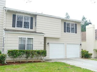 122 Bentley Sq, Mountain View, CA 94040