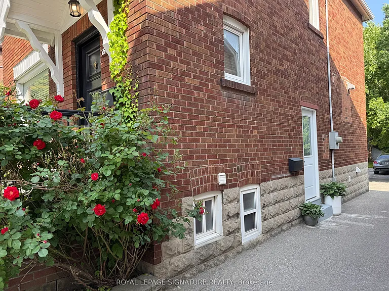 150 Davisville Ave #LOWER — Photo 2