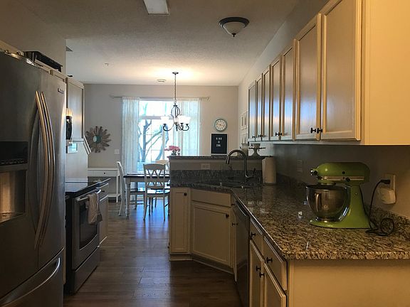 3rd image of 5010 Holly Ln N Unit 5