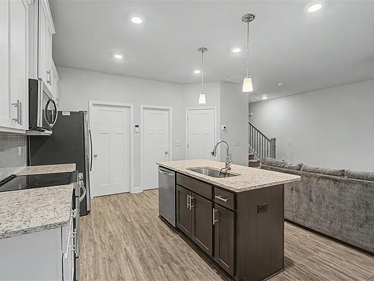 1360 Sugar Glen Ct — Photo 6