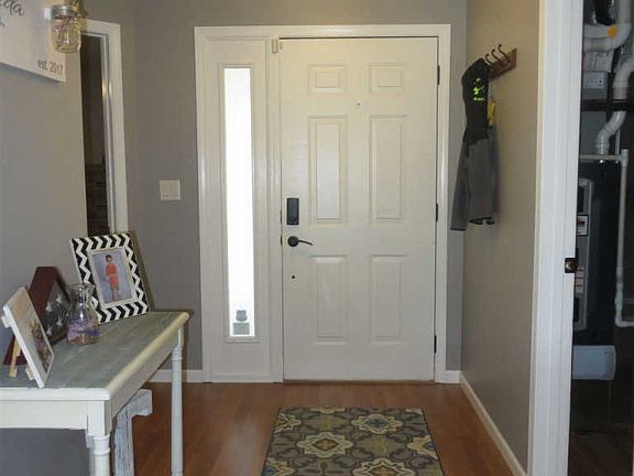3rd image of 301 Cheshire Ln