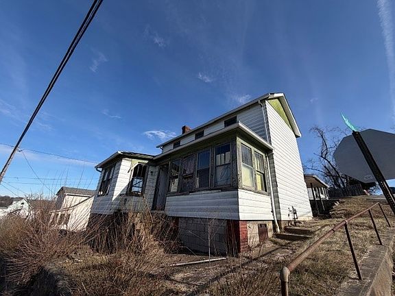 2nd image of 3385 Pike St