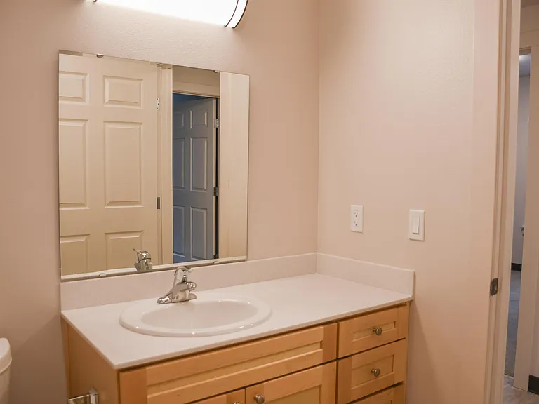 Kirkland Heights Apartments — Photo 98