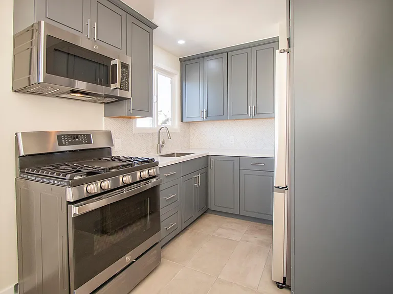 217 Paramount Dr #3 — Photo 7