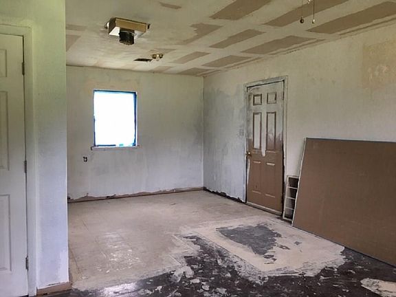 3rd image of 44784 E County Road 1510