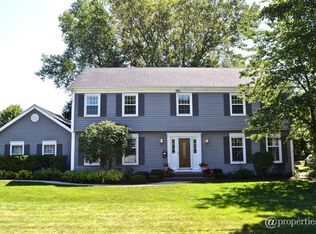 371 Sharon Dr, Barrington, IL 60010