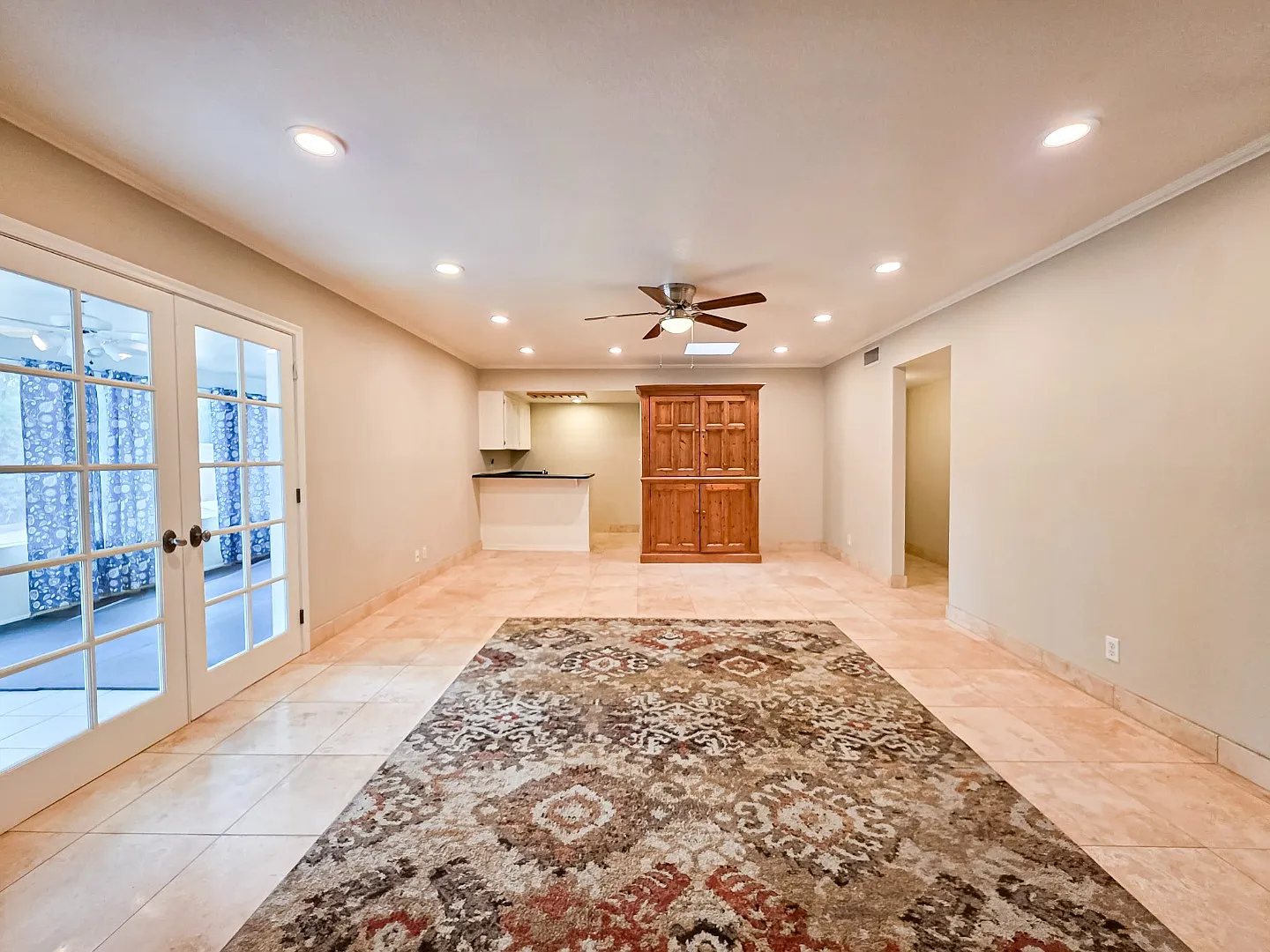 1501 E Fairfield St — Photo 4