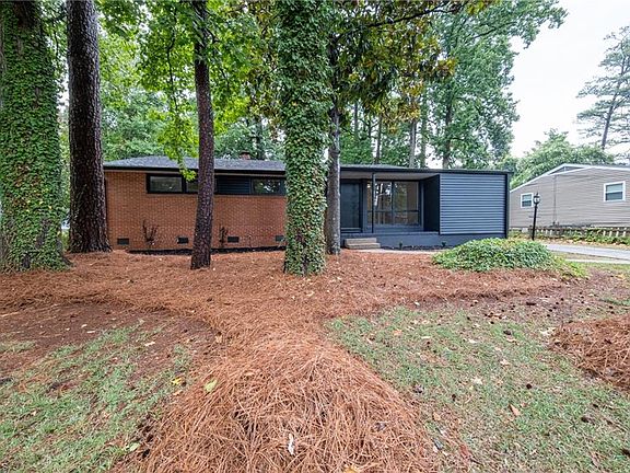 5th image of 2512 Westmoreland Dr