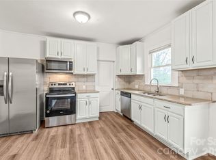 417 S Broad St, Gastonia, NC 28052