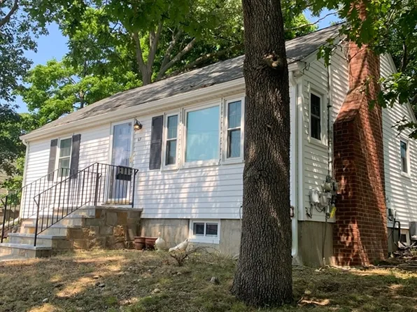 67 Argyle Rd, Braintree, MA 02184