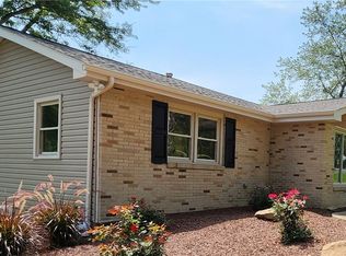 1064 Renton Rd, Pittsburgh, PA 15239