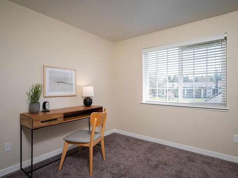 Sundial Apartments — Photo 18