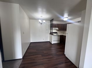 2010-2014 S Green Bay Rd #17573292, Racine, WI 53406