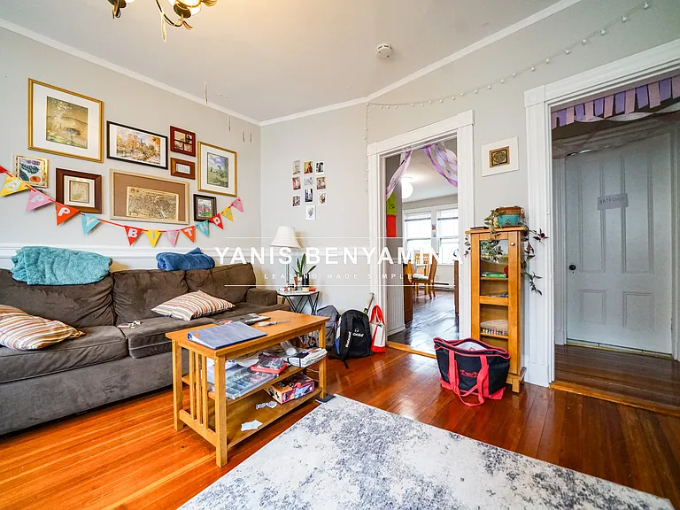 21 Sparks St — Photo 2