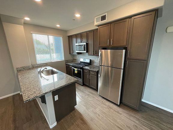 5th image of 1904 F Ave APT 201