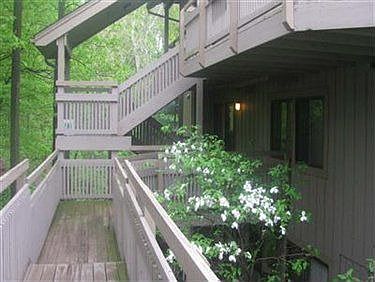 5th image of 658 Meredith Ln