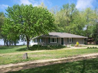 2075 Il Route 26, Dixon, IL 61021