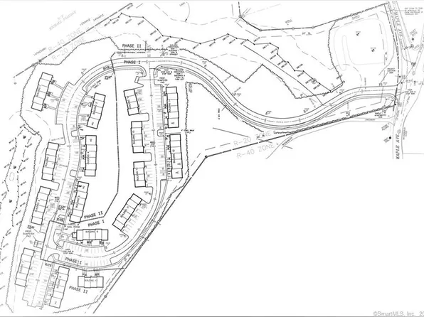 90 Maple Avenue, Montville, CT 06382