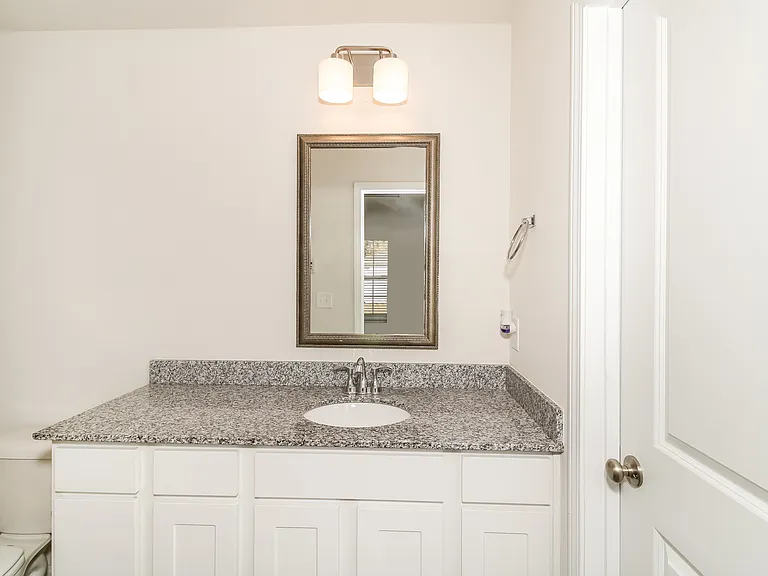 1304 Gardner St — Photo 8