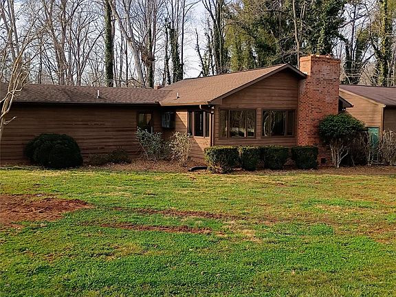 3rd image of 161 Westbrook Dr