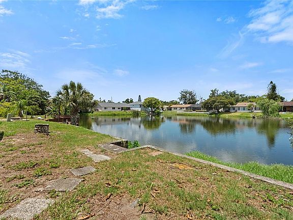 4th image of 3531 Landale Dr