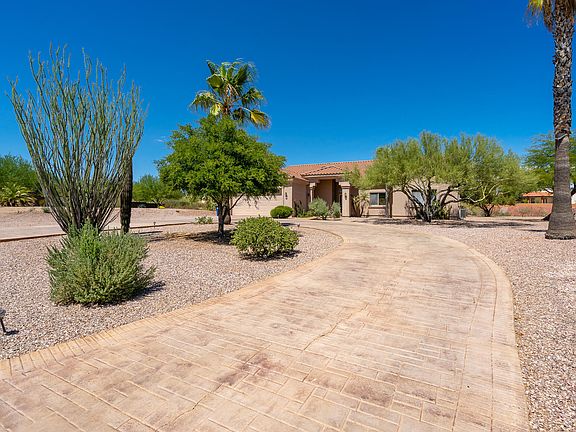 3rd image of 2690 W Palomino Dr