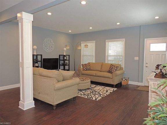 5th image of 6107 W Clinton Ave