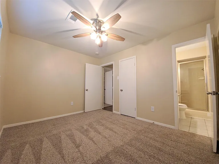 4805 Crepe Myrtle Ln — Photo 13