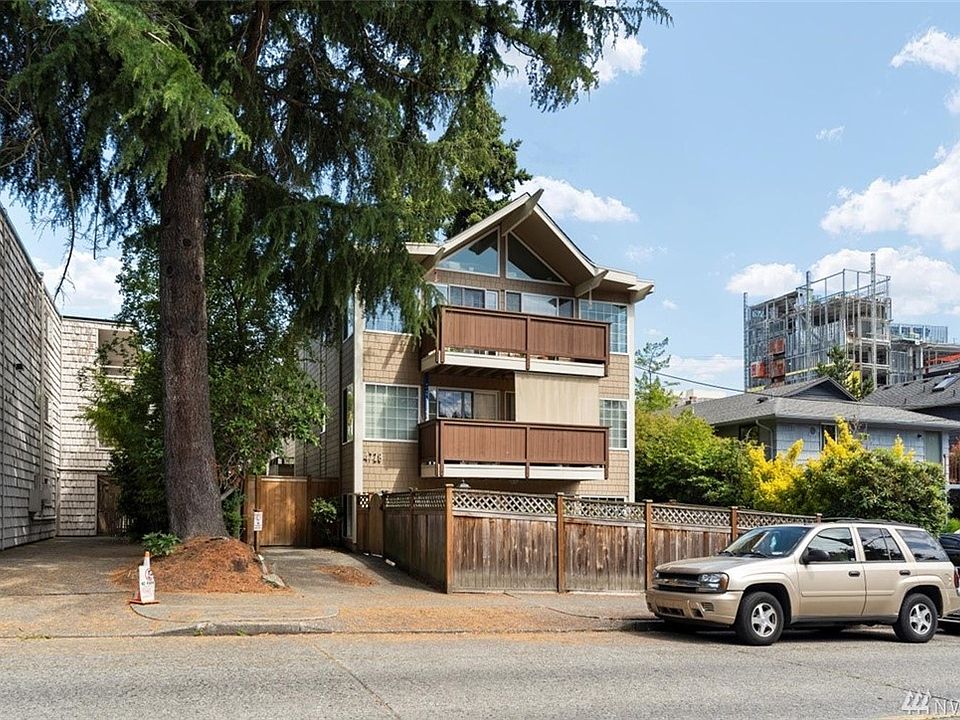 1st image of 4728 40th Ave NE APT 1A