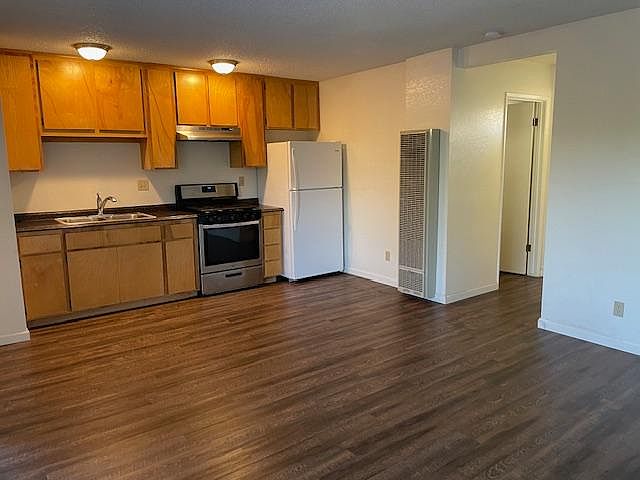 1st image of 394 Lemon St