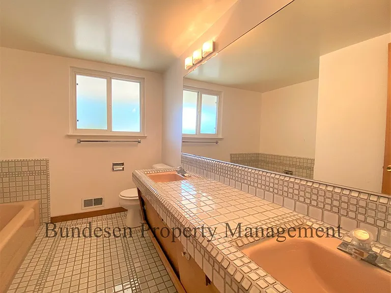 2352 Yulupa Ave — Photo 9