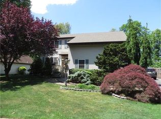 41 Miara St, Parlin, NJ 08859